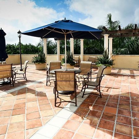 Pelicanstay In Coral Gables Miami Exterior photo