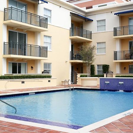 Pelicanstay In Coral Gables Miami Exterior photo