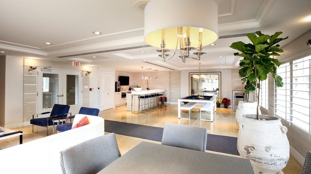 Pelicanstay In Coral Gables Miami Exterior photo