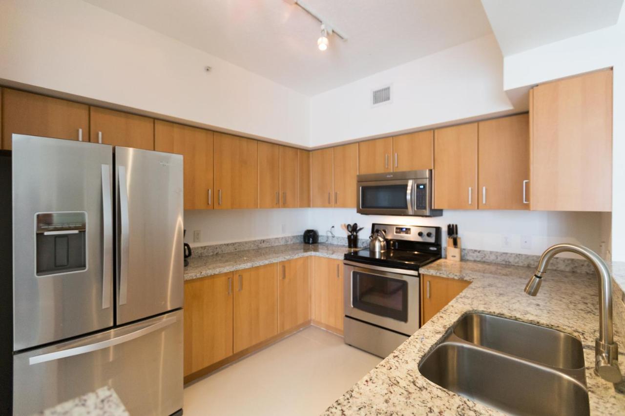 Pelicanstay In Coral Gables Miami Exterior photo